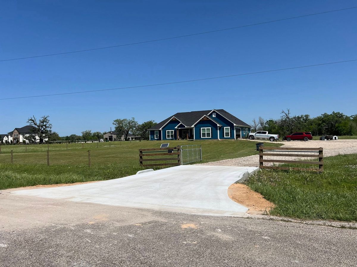 Sidewalk Installation for Torres Construction & Concrete Worx in Alvin, TX