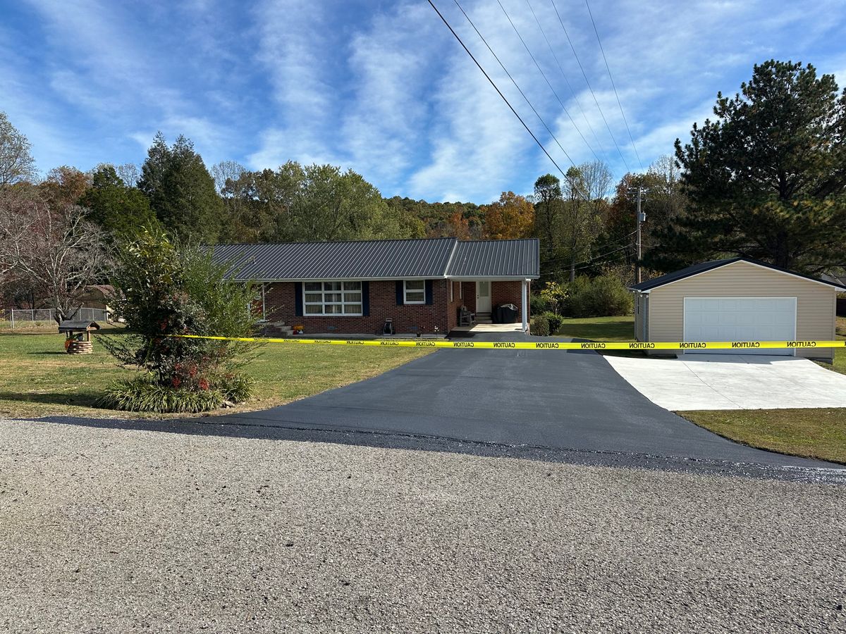 Asphalt Paving for Metzler Paving and Sealcoating in Jacksboro, TN