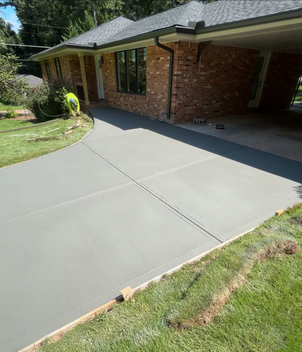 Driveway Construction for Cruz Concrete Atlanta in Atlanta, TX