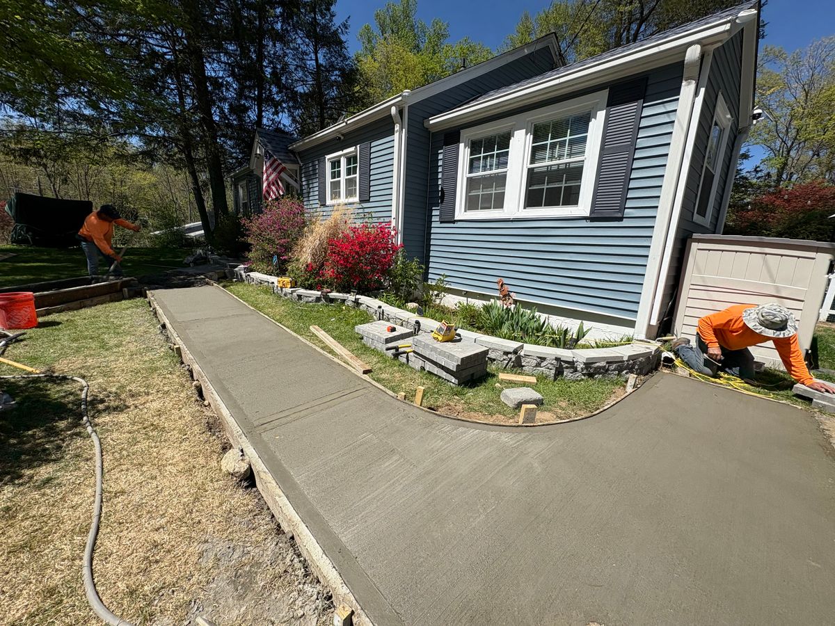 Patio Design & Construction for Zaldivar’s Lawn Care INC  in Peekskill, NY
