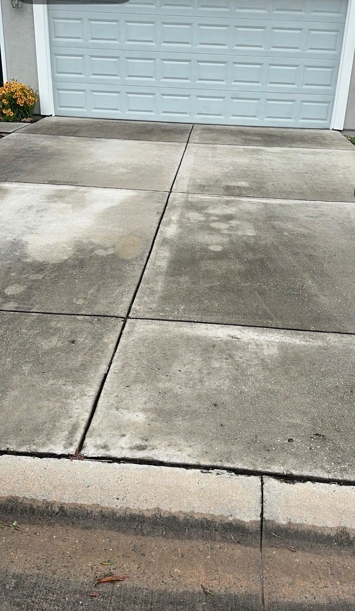 Driveway cleaning for Premier Softwash in Bluffton, SC