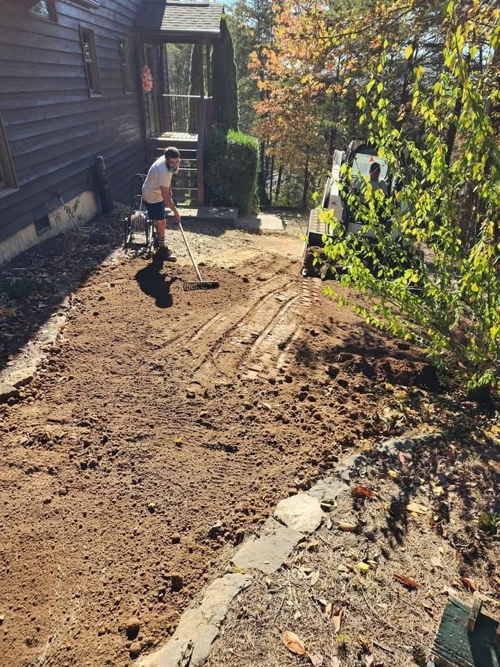 Land Grading for Williams Lawn and Land in Sharps Chapel, TN