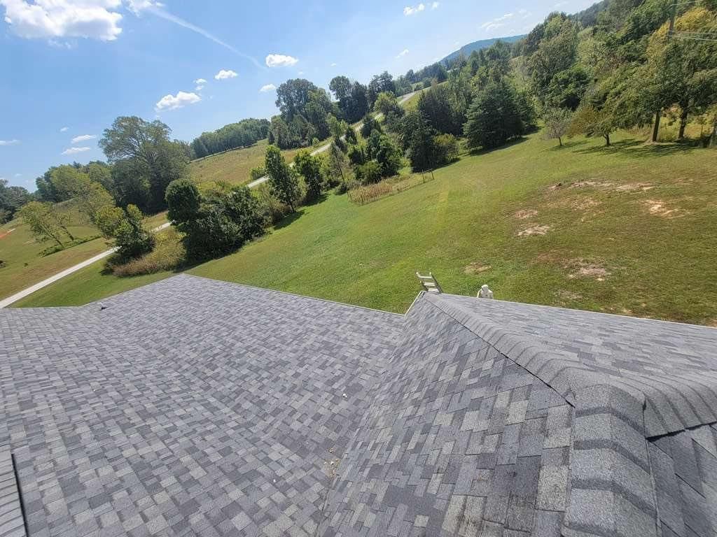 Shingle Roofing systems for KY Gutter Pro & Specialty Roofing Systems in Monticello, KY