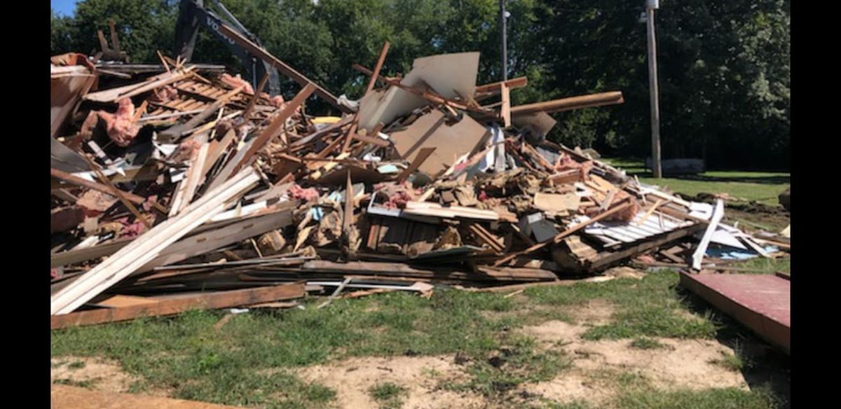 Land Clearing & Demolition for BDS Trucking & Excavating in Litchfield, IL