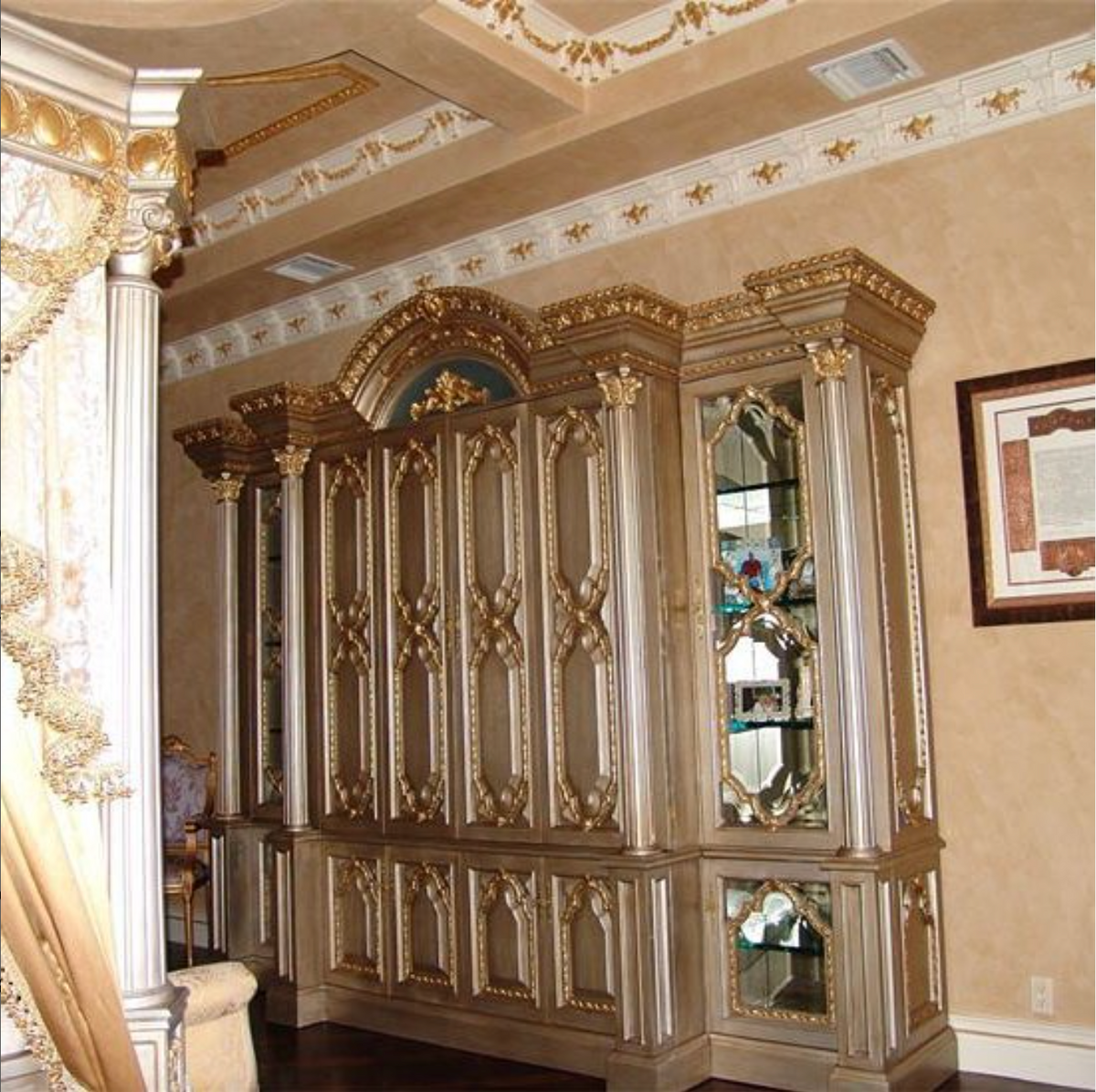 Gold Accents for Unlimited Painting & Faux Finishing in North Palm Beach, FL