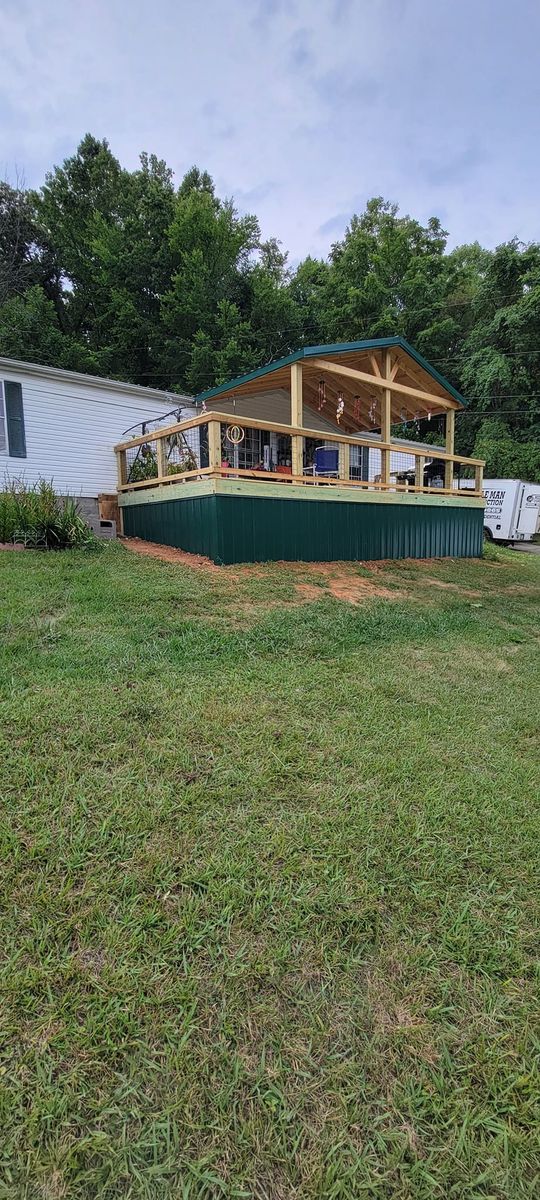 Deck & Patio Installation for Middle Man Construction in Fall Branch, TN
