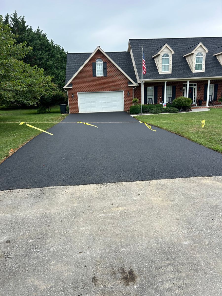 Asphalt Driveways for James R Carter Paving in Roanoke, VA
