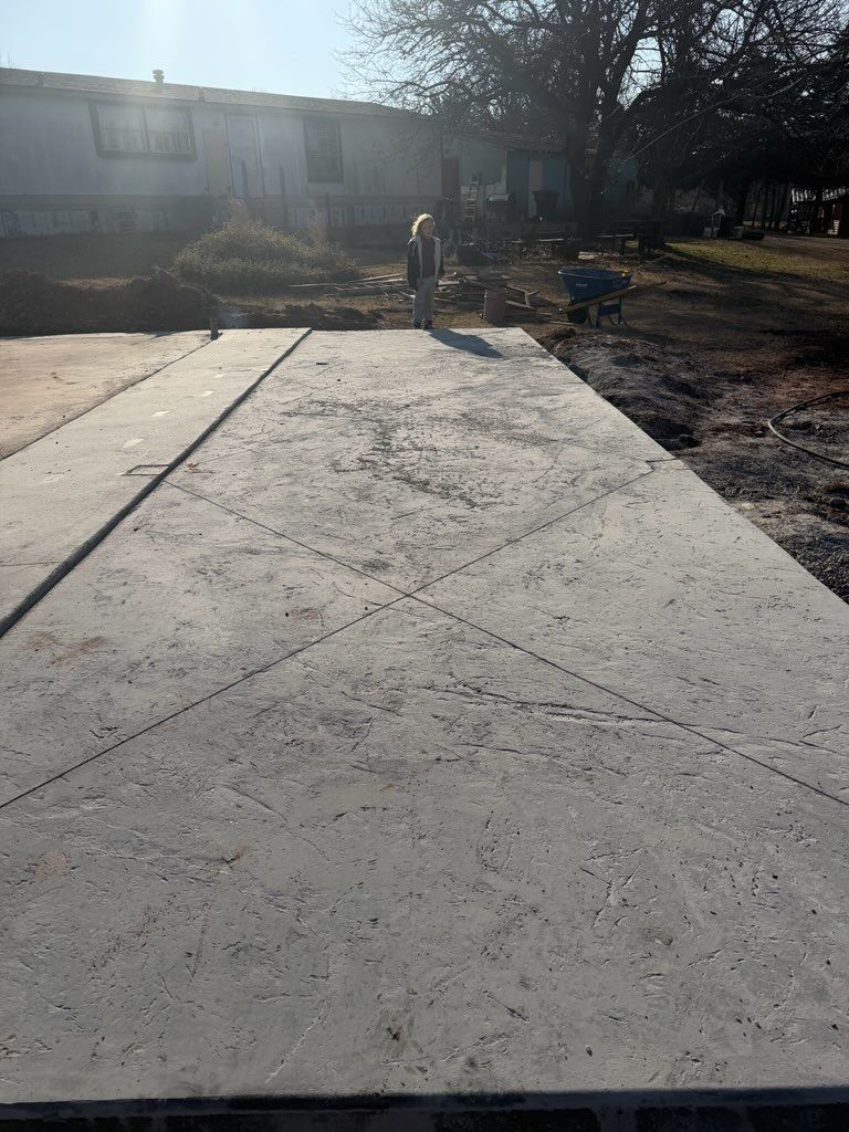 Custom Concrete for LN Contracting and Excavating LLC in Edmond, OK