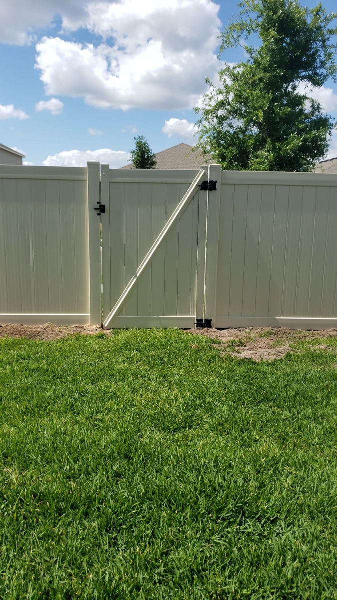 Fence Installation for Fence Warehouse and Supply in Orlando, FL