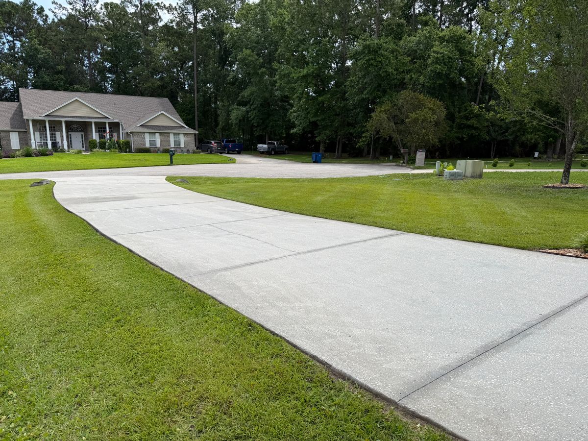 Landscaping for River City Elite Contractors in Jacksonville, FL