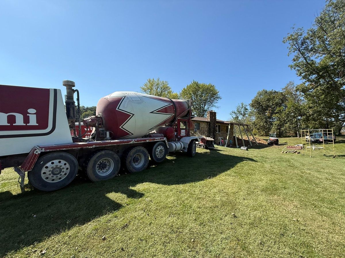 Driveways & Sidewalks for Whitfield Concrete Construction in Solsberry, IN
