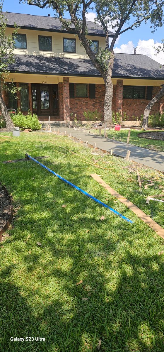 Tree Installation for Martin's Masonry & Landscaping in Leander, TX