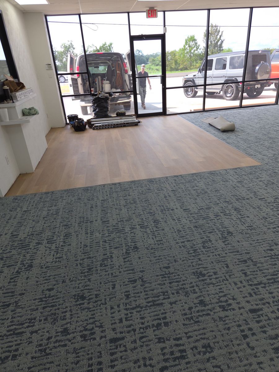 Floor Installation for D&J Custom Floors in Nederland, TX
