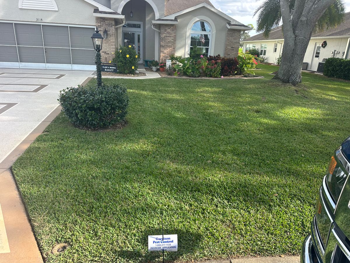 Lawn Spraying for Garrison Pest Control Inc in North Weeki Wachee, FL