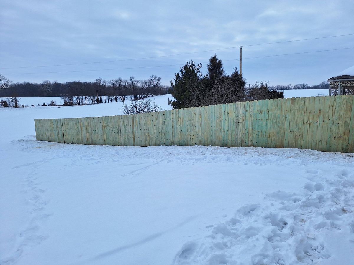 Fence Installation for Apex Fence in Henderson, KY