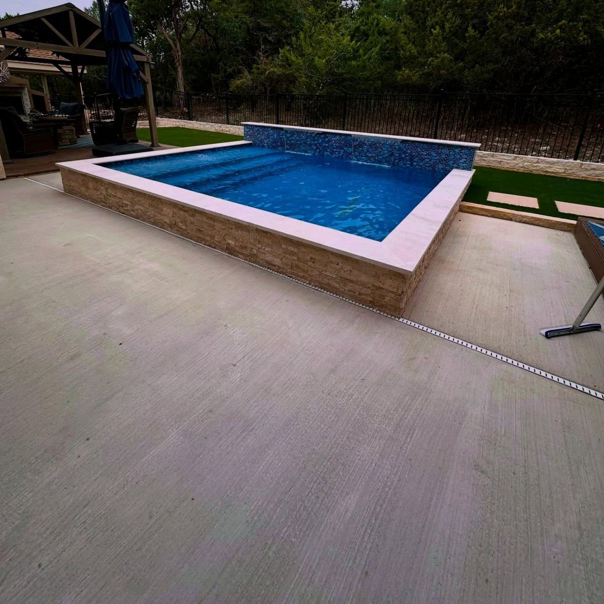 Rubber Stone Overlay for TEX STONE Resin & Epoxy Coatings in Schertz, TX