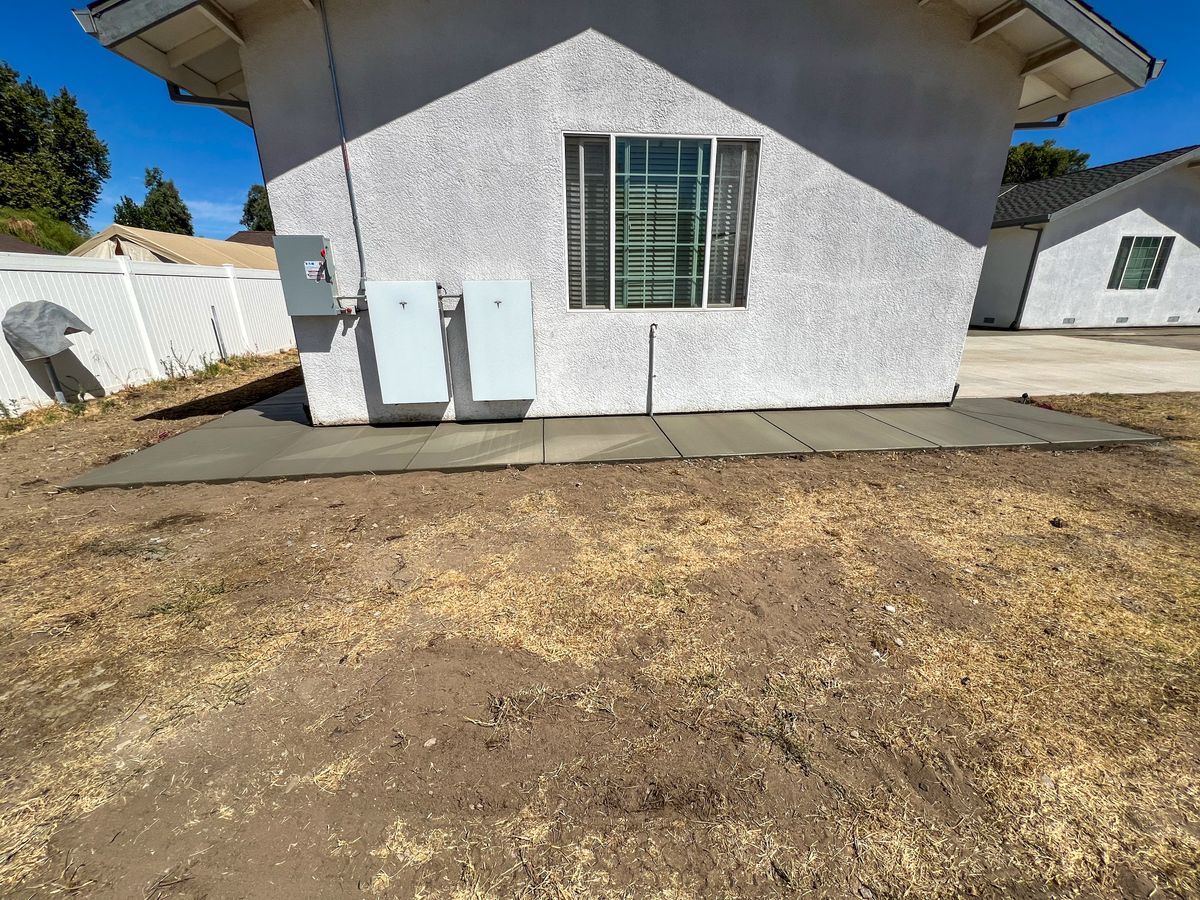 Sidewalk Installation for PREMIER CONCRETE CREATIONS in Stockton, CA