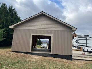 Vinyl Siding for CM Construction in Erwin, TN
