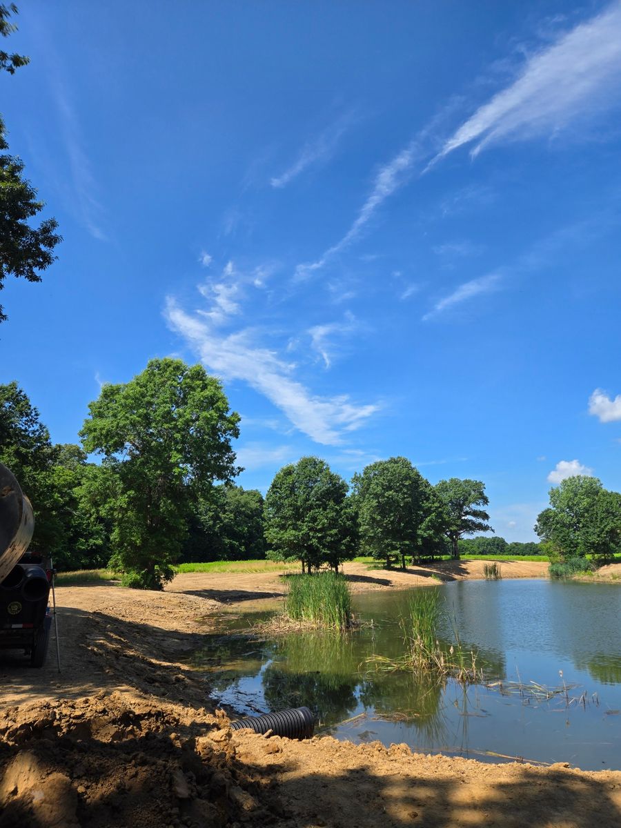 Ponds for BDS Trucking & Excavating in Litchfield, IL