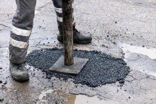 Asphalt Repair for VenMor Asphalt Maintenance in Santa Paula, CA