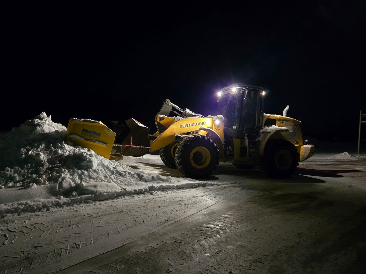 Snow Removal for Roes Lawncare LLC in Lowville, NY
