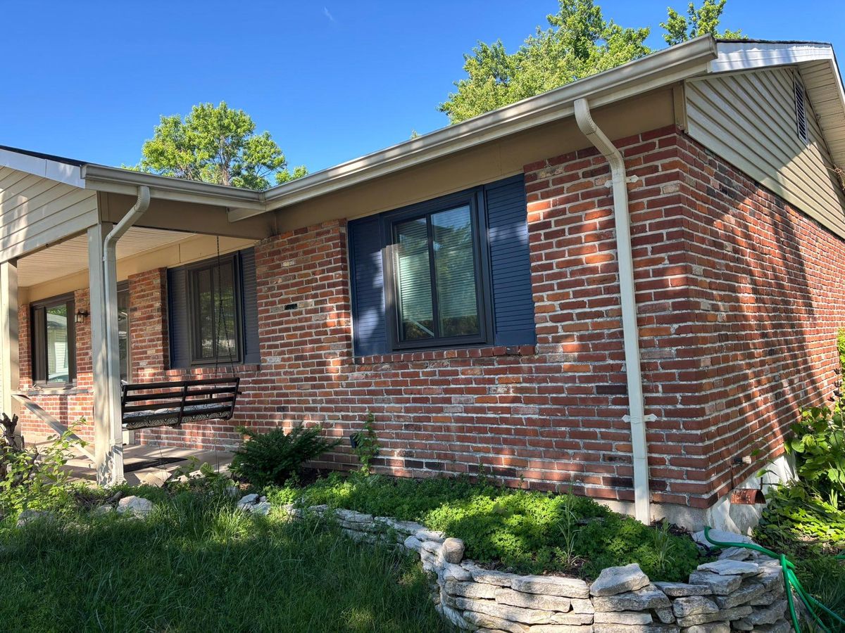 Hedge Trimming for Jackson Lawn Services LLC in St Louis, MO
