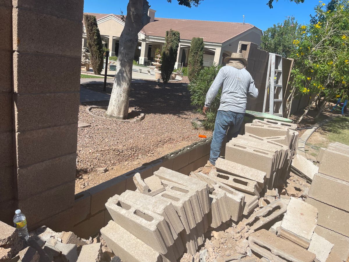 Retaining Wall Construction for AZ Tree & Hardscape Co in Surprise, AZ