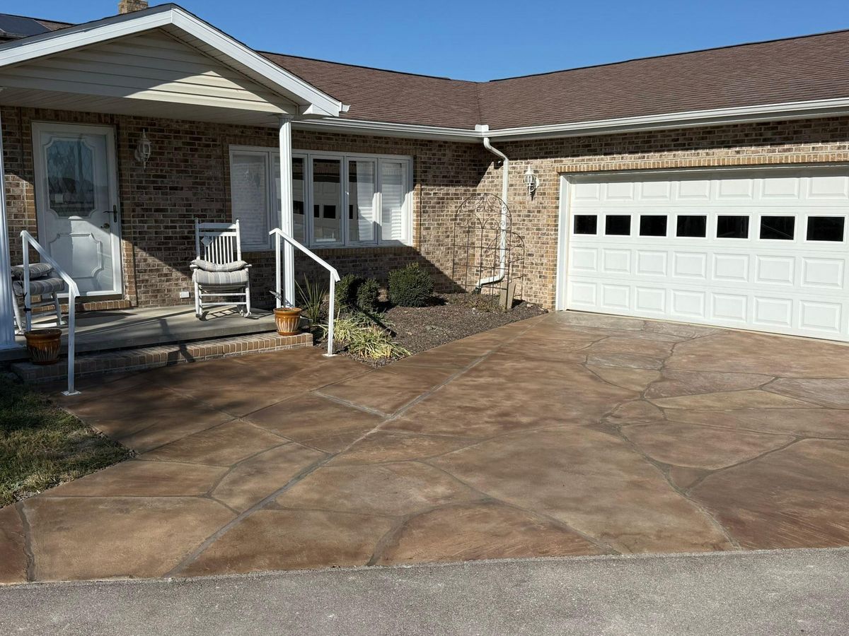 Driveways & Sidewalks for Whitfield Concrete Construction in Solsberry, IN