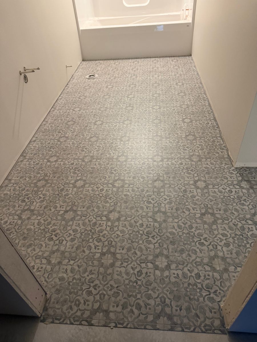 Vinyl Flooring for R. Royal Floors in Royalton, MN
