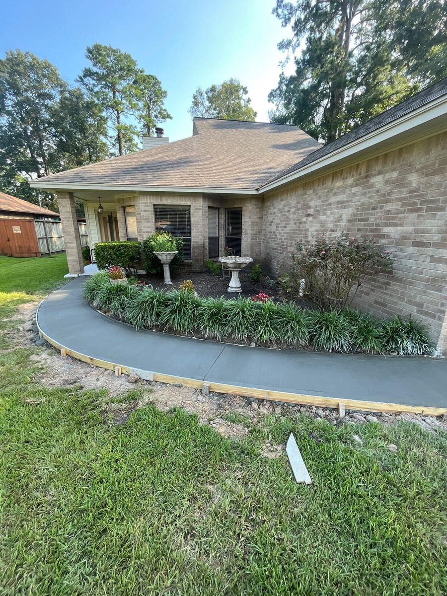 Sidewalk Installation for Delarosa Concrete & Stamping in Pearland, TX