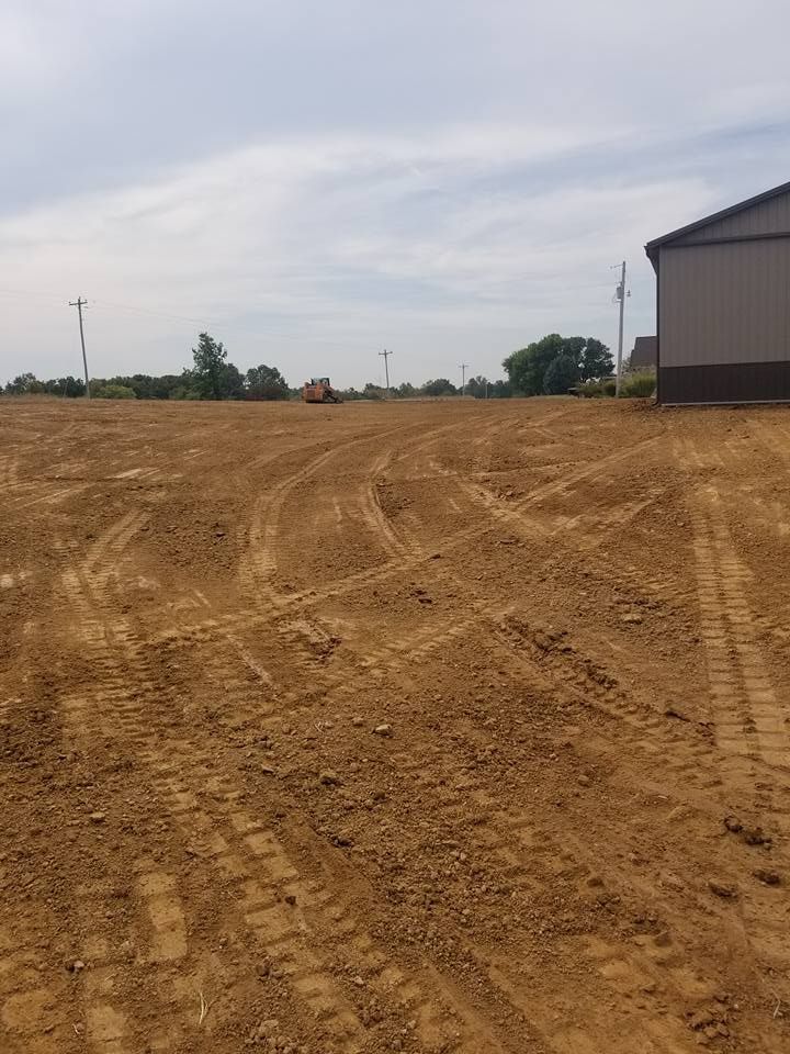 Leveling for HF Flatwork and Hines Farms Excavating in Old Monroe,, MO