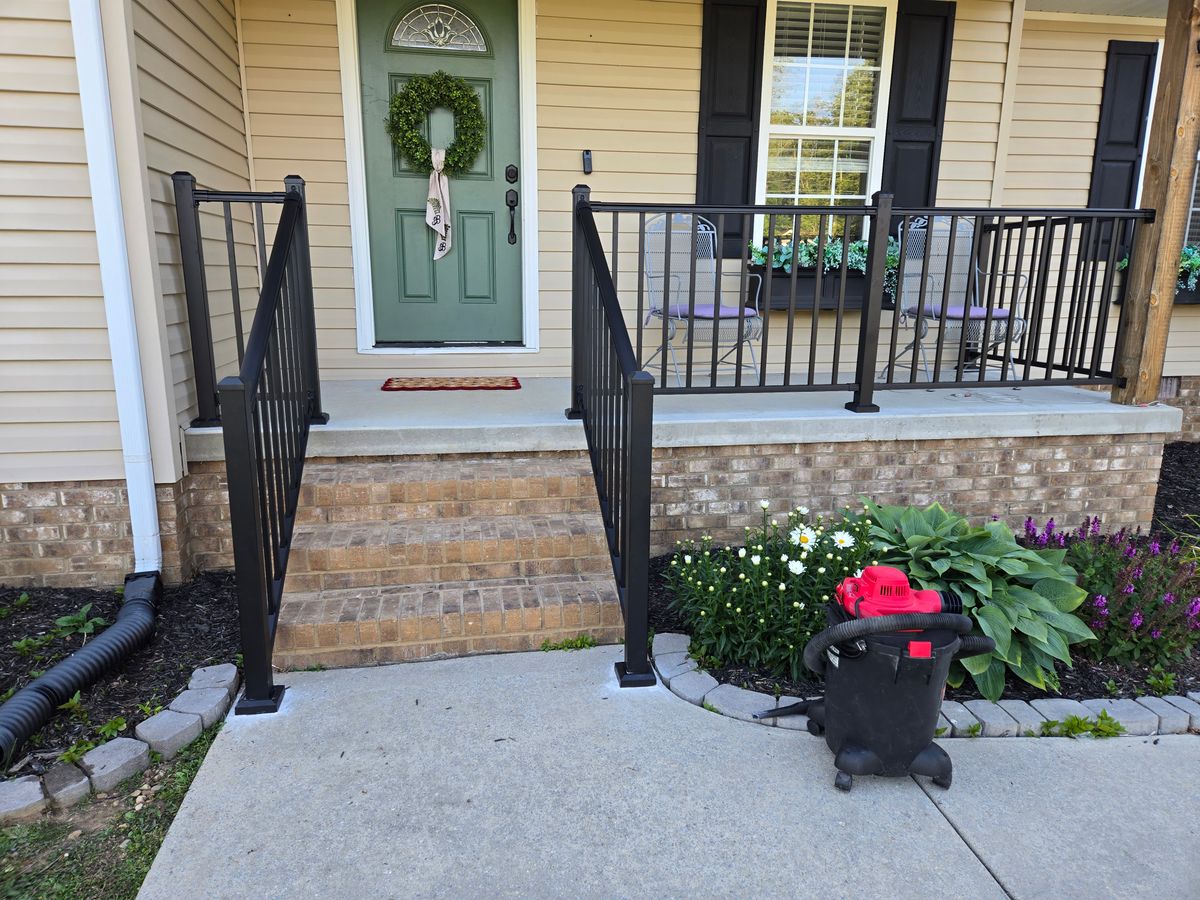 Aluminum Railing for Southern Town & Country Fence in Sparta, TN
