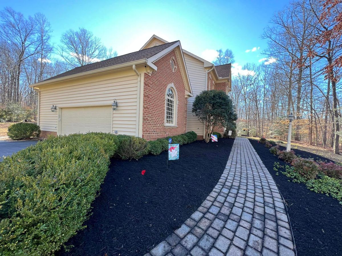 Mulch Installation for Branch Out Tree Care LLC in Fredericksburg, VA