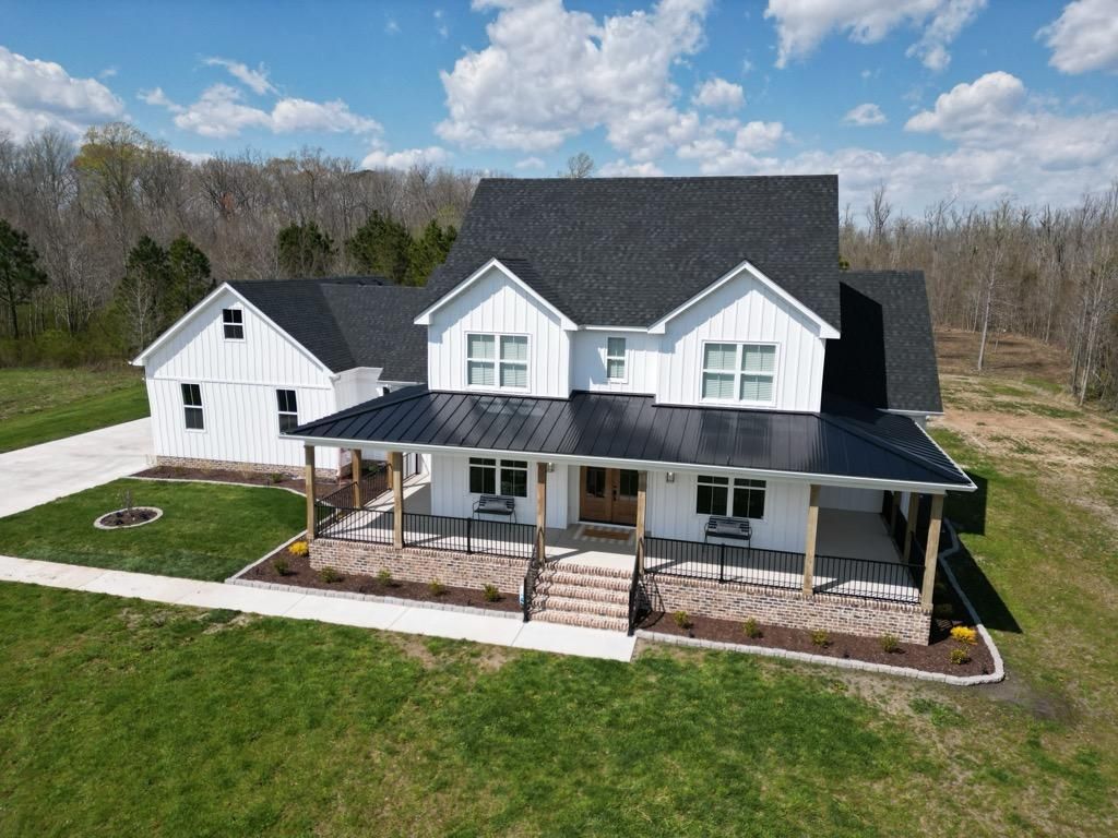 Routine House Wash Maintenance for Prime Time Pressure Washing & Roof Cleaning in Moyock, NC