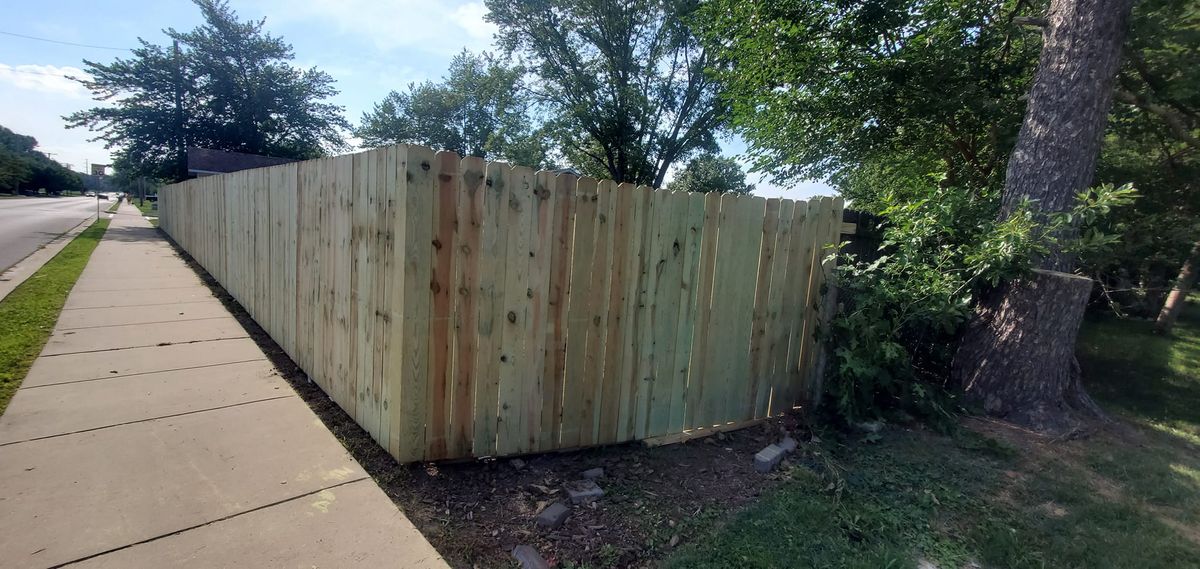 Fencing for Dead Tree General Contracting in Carbondale, Illinois