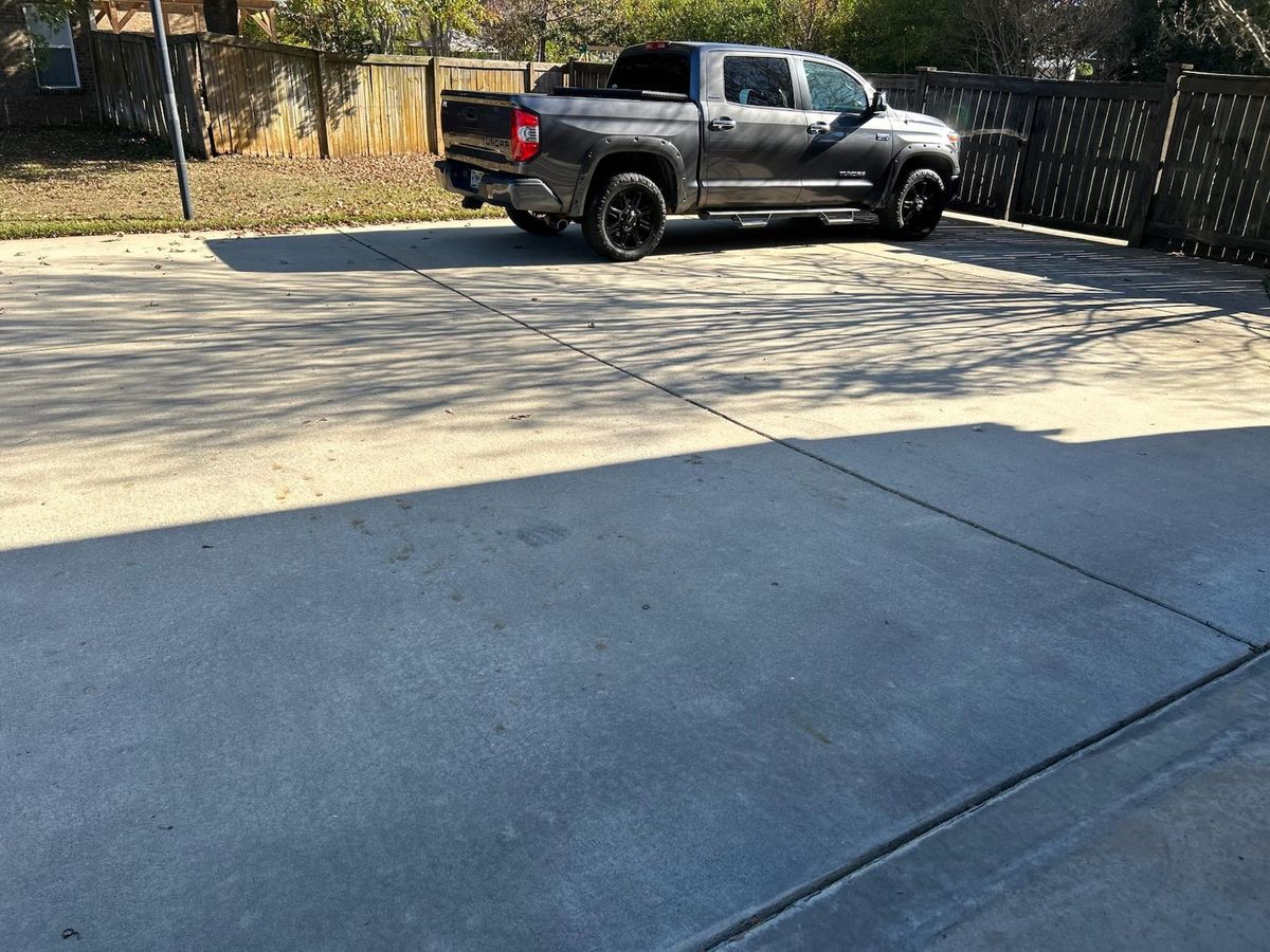 Driveway and Concrete Cleaning for Pressure Washing in Dublin, Macon, and Warner Robins in Macon, GA