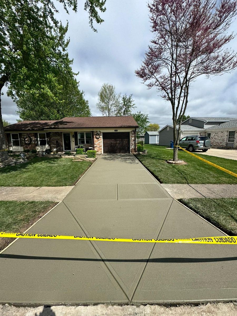 Sidewalk Installation for H&R Concrete in Shelbyville, IN