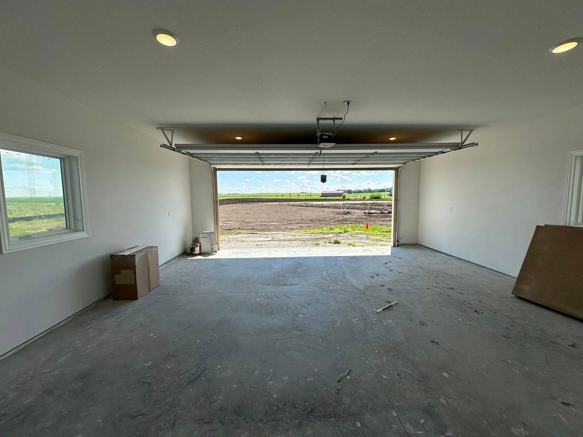 Interior Painting for First Call Painting LLC in Dewey, IL