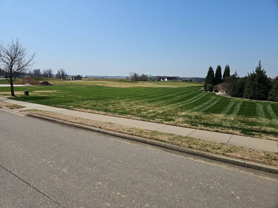 Lawn Maintenance Service for The Grass Guys™ in Evansville, IN
