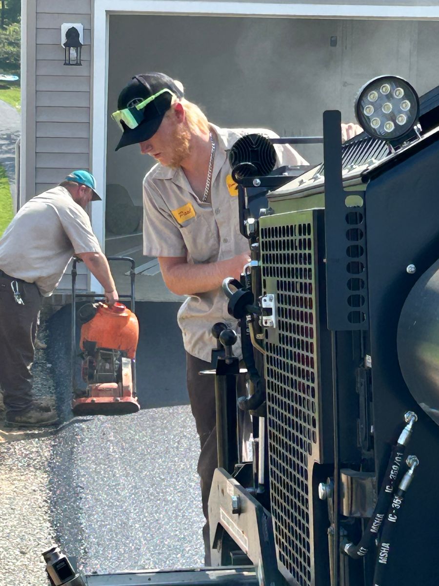 Asphalt Driveways for James R Carter Paving in Roanoke, VA