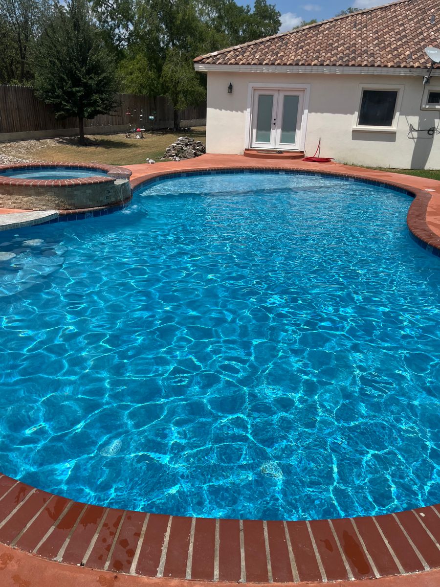 Pool Maintenance for Pool Queen Services in Eagle Pass, TX