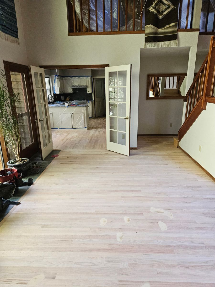 Floor Installation for Smithe Hardwood Flooring  in Sandy, OR
