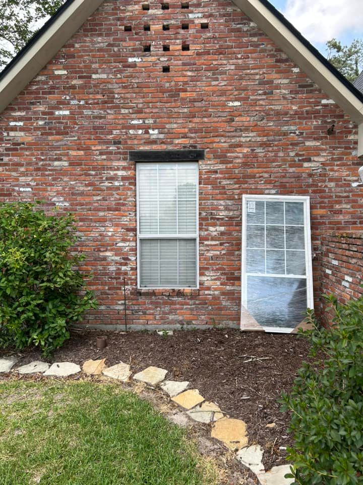 Window Repair and Replacement for Well Hung Windows & More in Hot Springs, AR