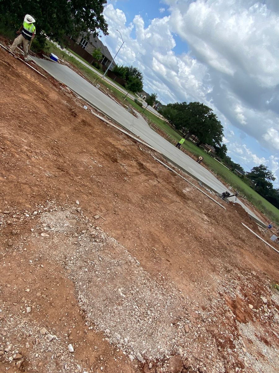 Concrete for Leo's Concrete Crew in Elgin, TX
