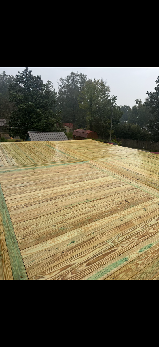 Flooring for Southland Fencing and Construction in Anniston, AL