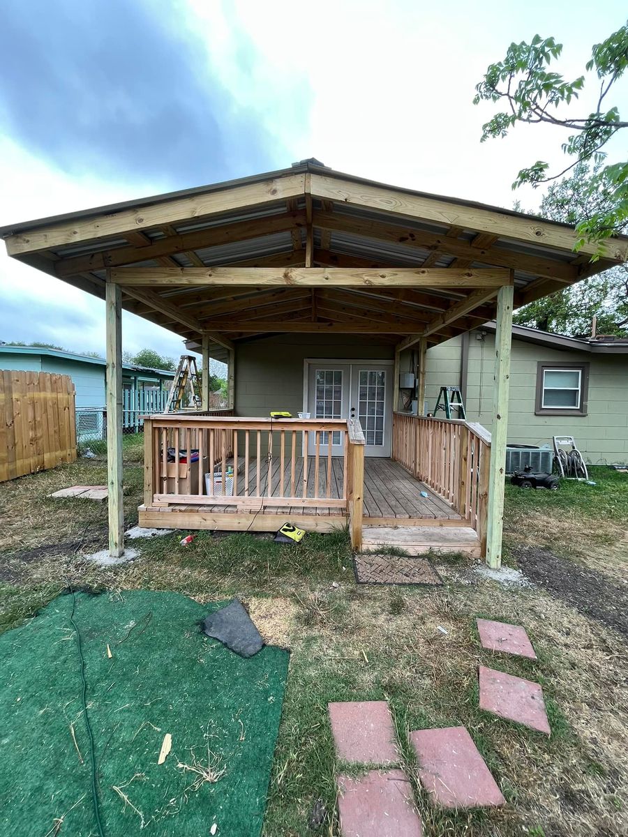 Deck and Patio Construction for Enriquez Home Improvement in San Antonio , TX