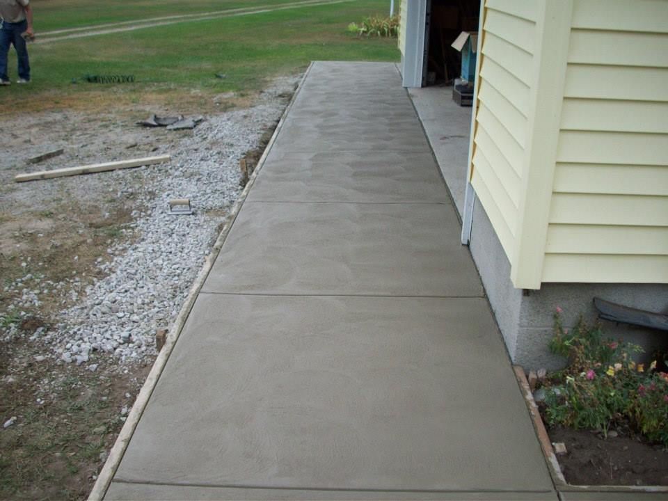 Driveways  for Paul Turner Concrete & Excavating in Toledo, OH