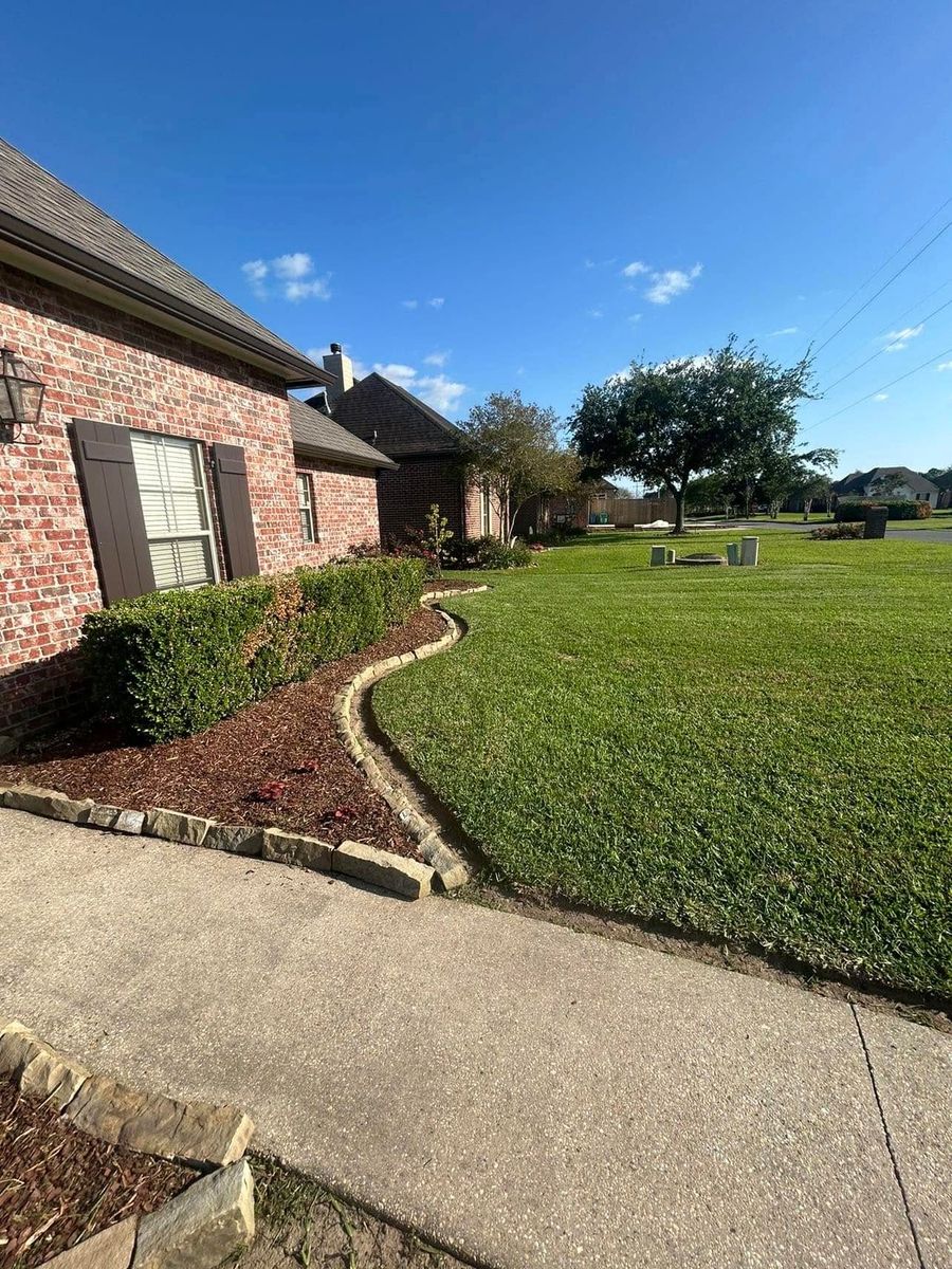 Shrub Trimming for Bayou Blades LawnCare LLC in Lafayette, LA