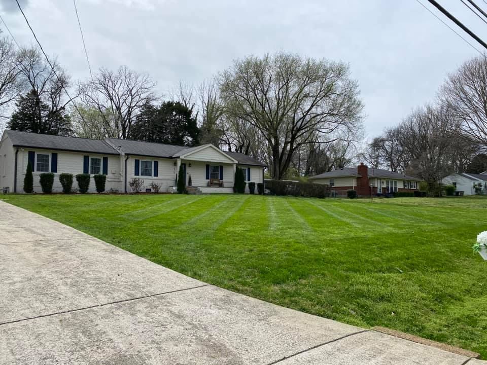 Mowing for Pro Lawn and Landscape in White Bluff, TN