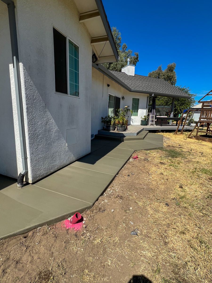 Sidewalk Installation for PREMIER CONCRETE CREATIONS in Stockton, CA